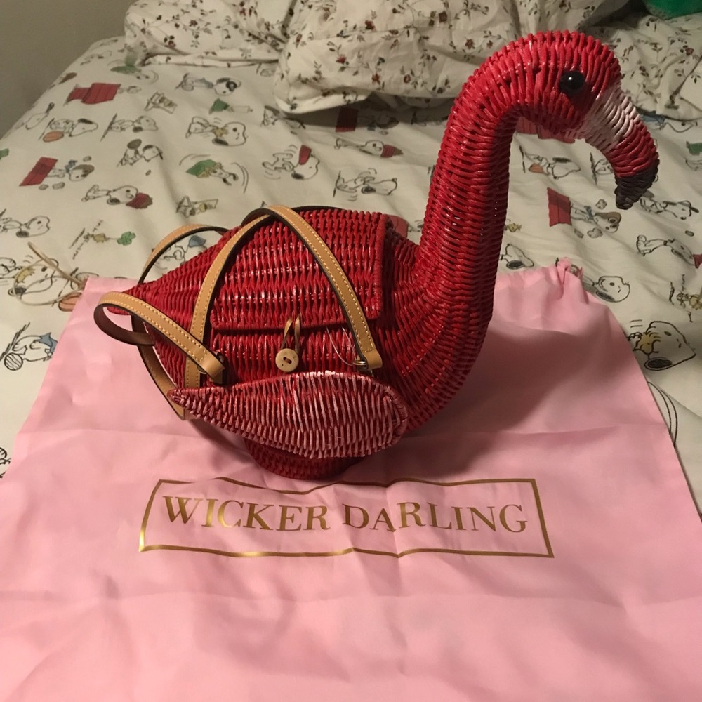 Wicker Darling basket bag - Flamingo Montoya with included brooch.